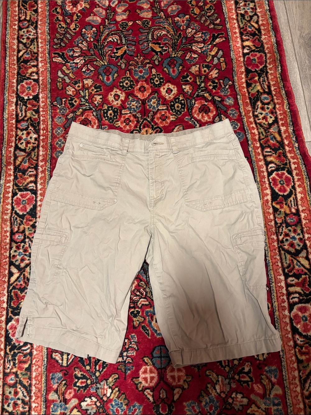 Classic Women's Bermuda Shorts - Light Beige